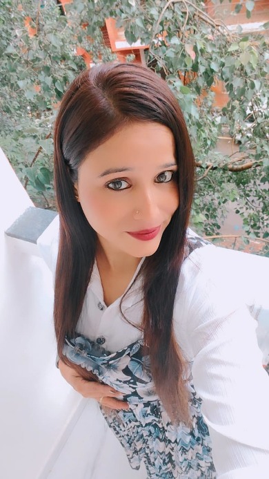Call Girls service in Karol Bagh